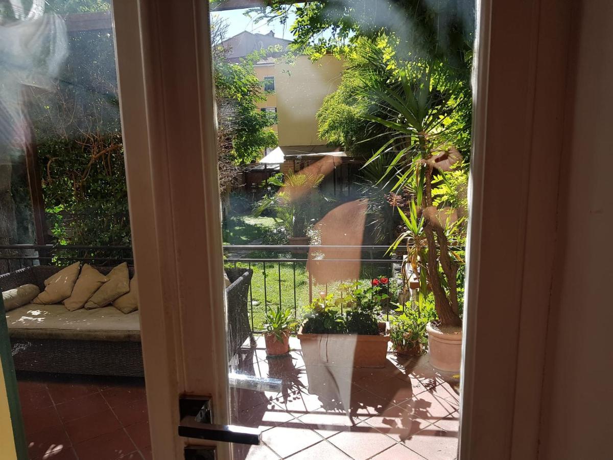 La Casa Con Piscina Riscaldata Interna Anna Luxury Garden Leilighet Pisa Eksteriør bilde