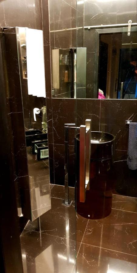 La Casa Con Piscina Riscaldata Interna Anna Luxury Garden Leilighet Pisa Eksteriør bilde