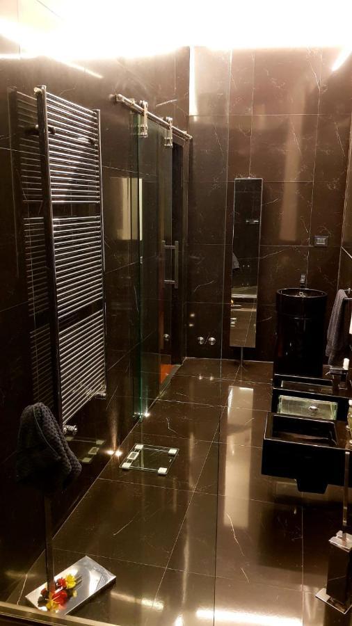 La Casa Con Piscina Riscaldata Interna Anna Luxury Garden Leilighet Pisa Eksteriør bilde